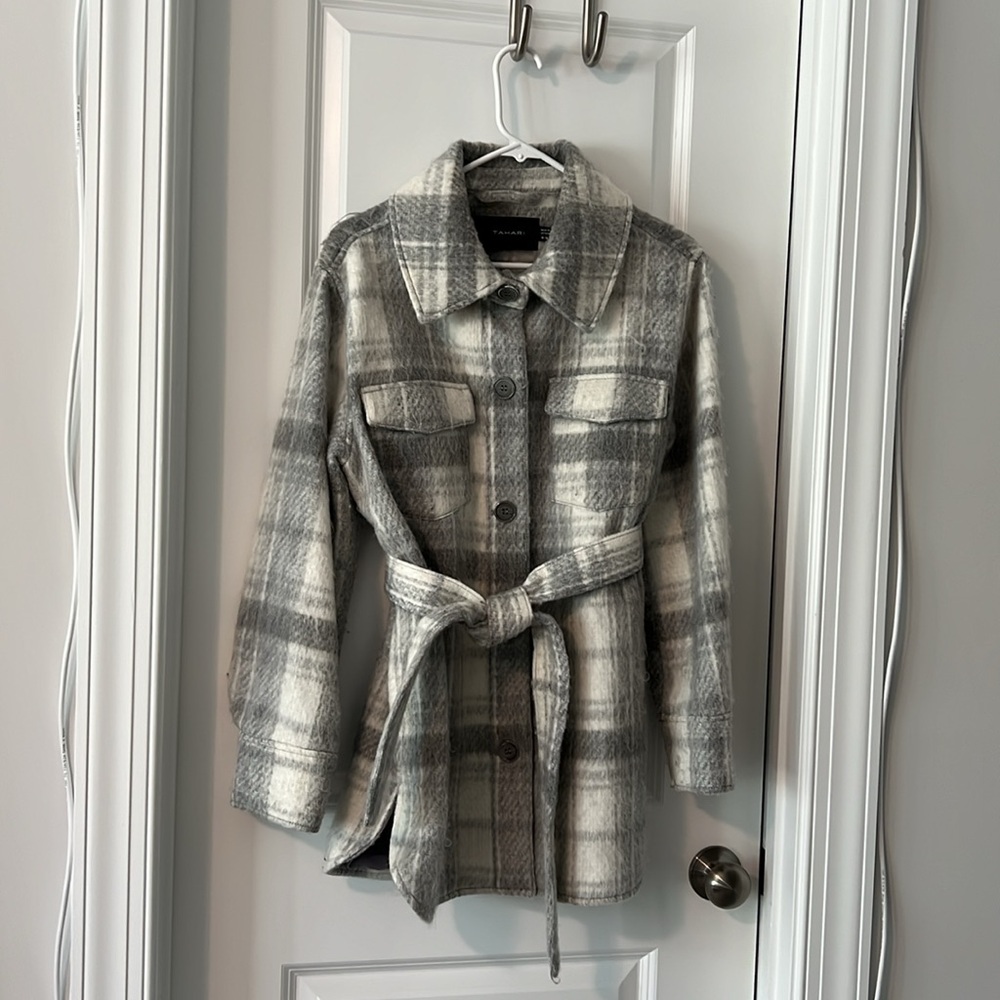 Gray winter coat - Picture 2 of 4